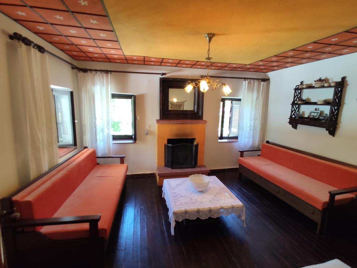 Proias Guesthouse 7Km From Meteora!At Village Vlachava Kalambaka Eksteriør billede