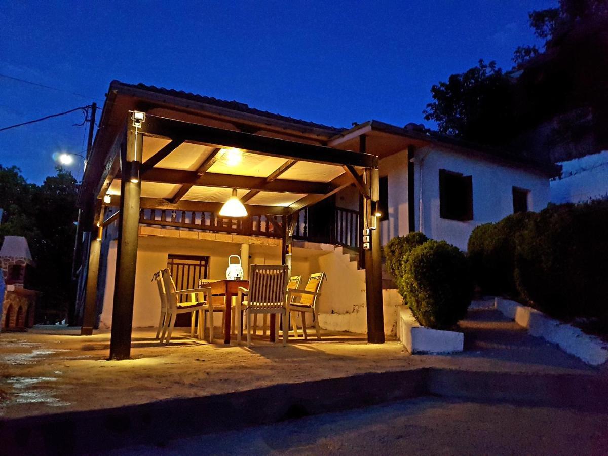 Proias Guesthouse 7Km From Meteora!At Village Vlachava Kalambaka Eksteriør billede